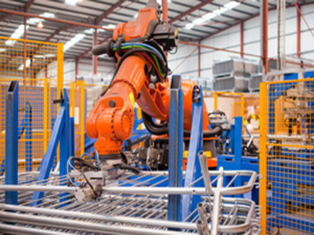 The advantages and application scenarios of small laser cutting equipment